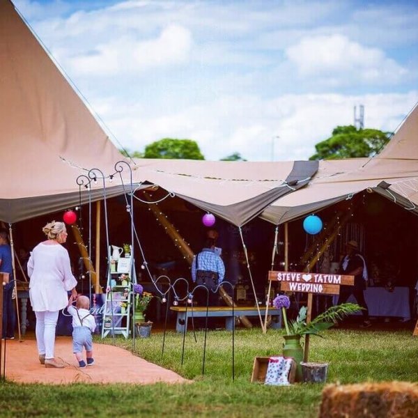 hire tipi for wedding